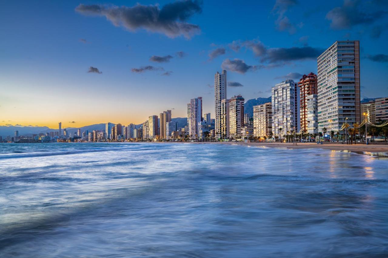 Beautiful 2 Bedroom In Parque Loix 3 Minutes Walk To The Beach Benidorm Buitenkant foto