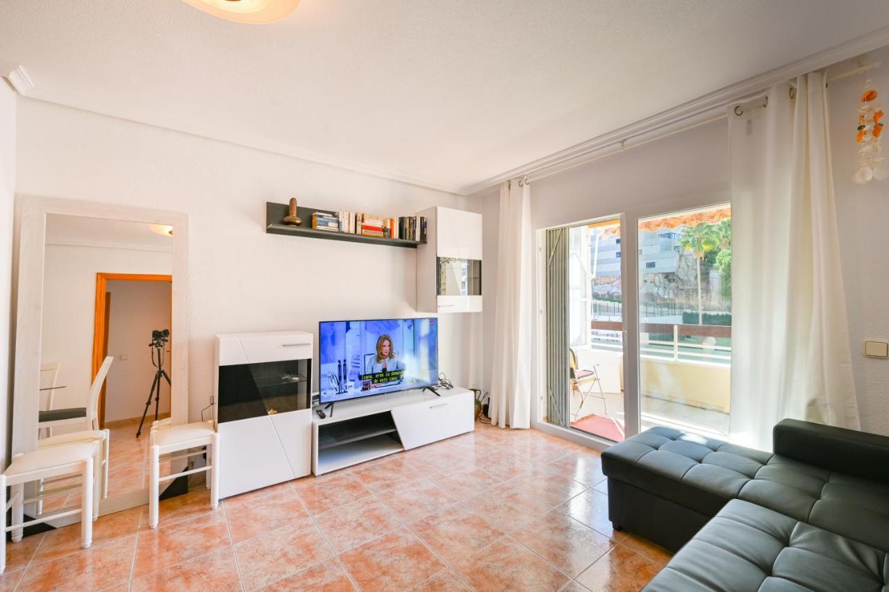 Beautiful 2 Bedroom In Parque Loix 3 Minutes Walk To The Beach Benidorm Buitenkant foto