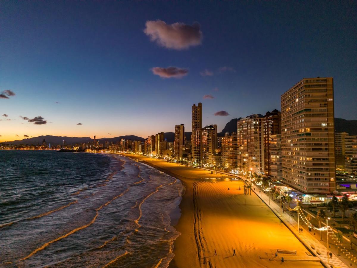 Beautiful 2 Bedroom In Parque Loix 3 Minutes Walk To The Beach Benidorm Buitenkant foto