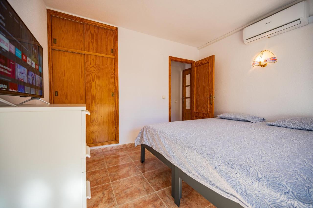 Beautiful 2 Bedroom In Parque Loix 3 Minutes Walk To The Beach Benidorm Buitenkant foto
