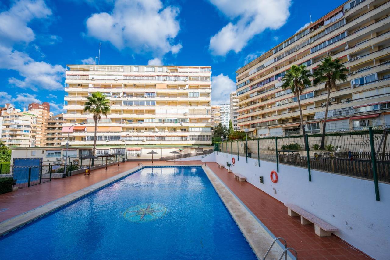 Beautiful 2 Bedroom In Parque Loix 3 Minutes Walk To The Beach Benidorm Buitenkant foto